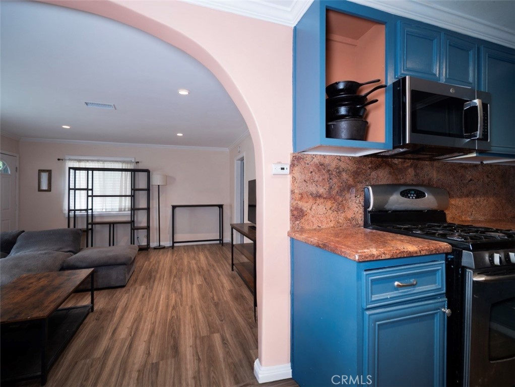 12 Hickock Lane Property Photo 6