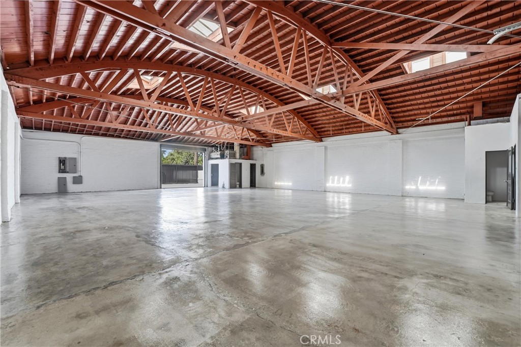 11317 Atlantic Property Photo 14