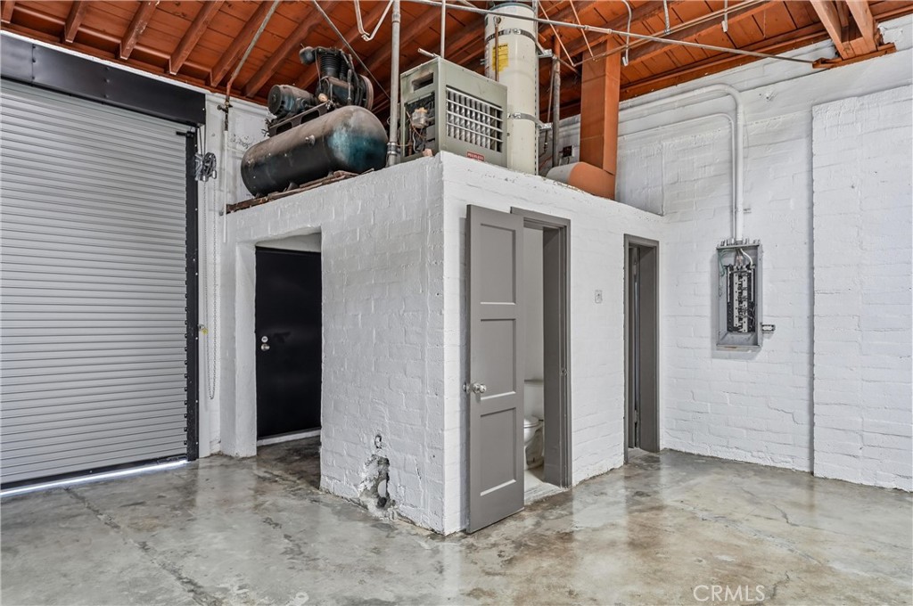 11317 Atlantic Property Photo 19