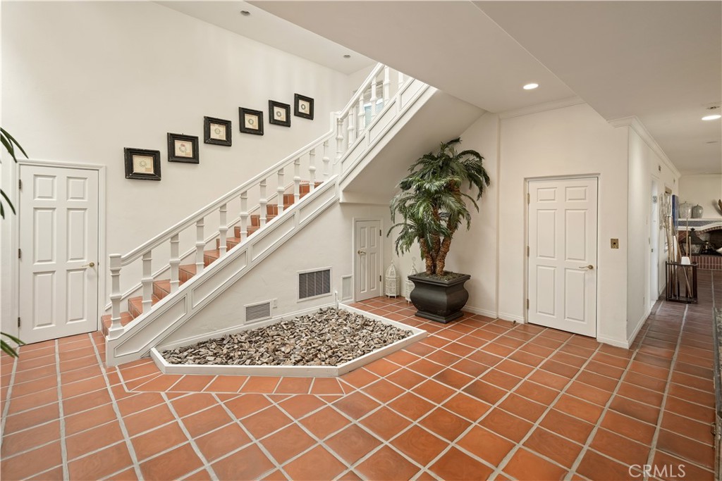 21 Ridgeline Drive Property Photo 20