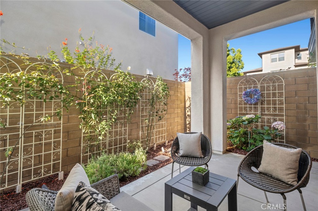 157 Crossover Property Photo 17
