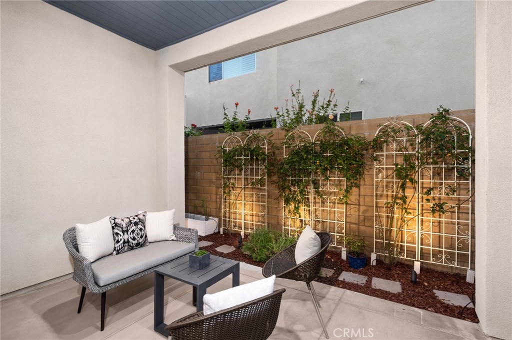 157 Crossover Property Photo 18