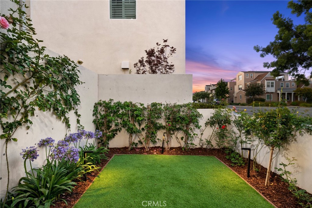 157 Crossover Property Photo 19