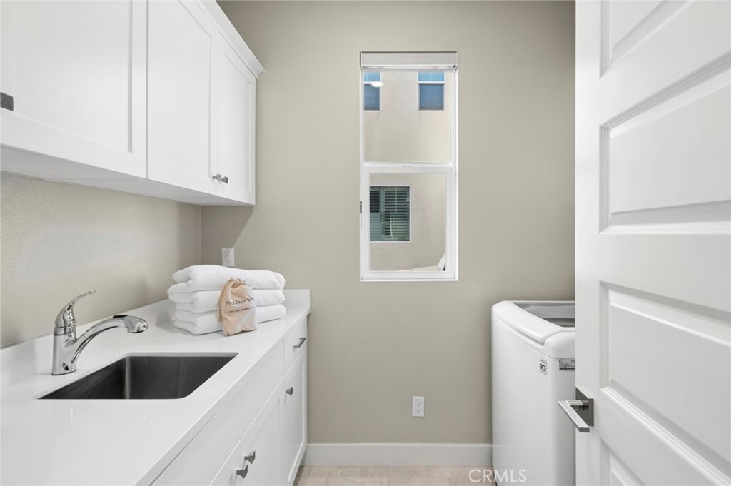 157 Crossover Property Photo 32