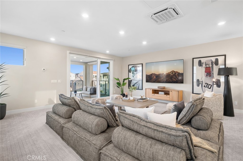 157 Crossover Property Photo 34
