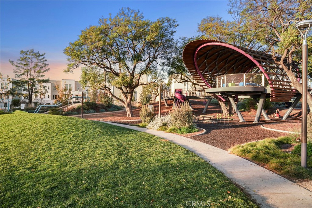 157 Crossover Property Photo 60