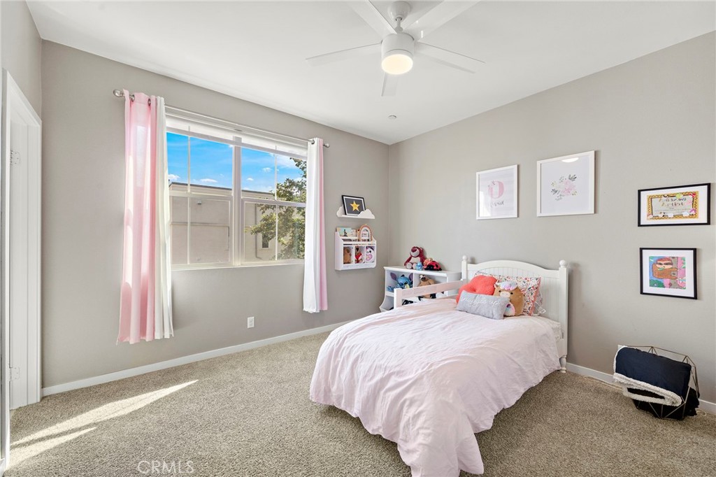 144 Paramount Property Photo 19