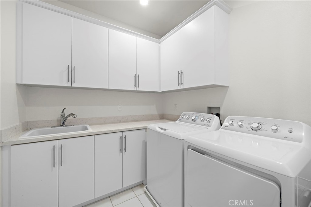 144 Paramount Property Photo 22