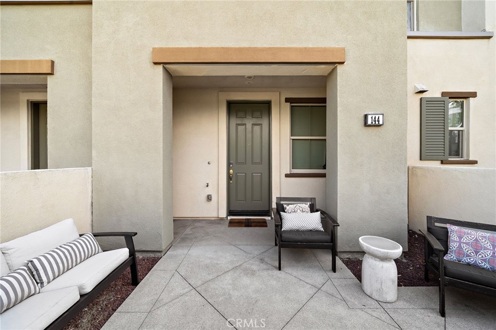 144 Paramount Property Photo 25