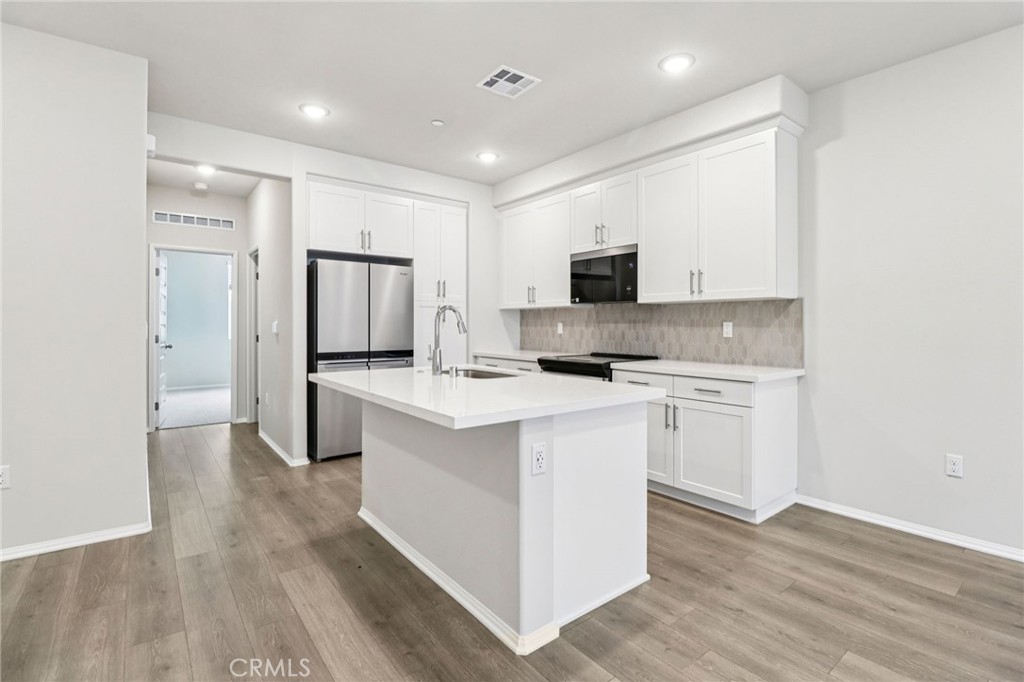 407 Lotus Drive Property Photo 6
