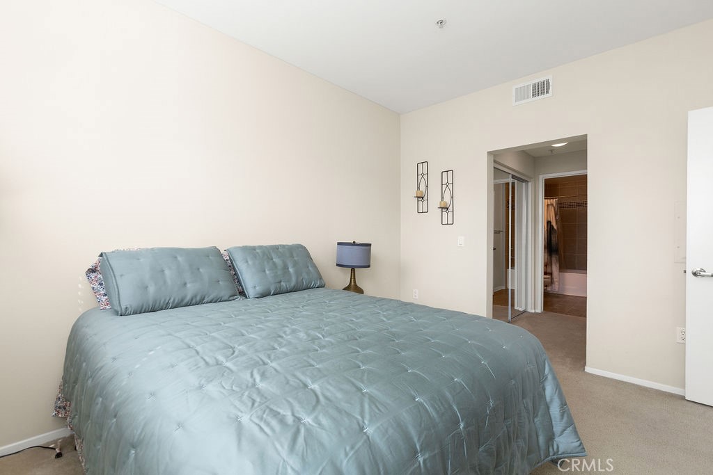 2416 Scholarship Property Photo 8