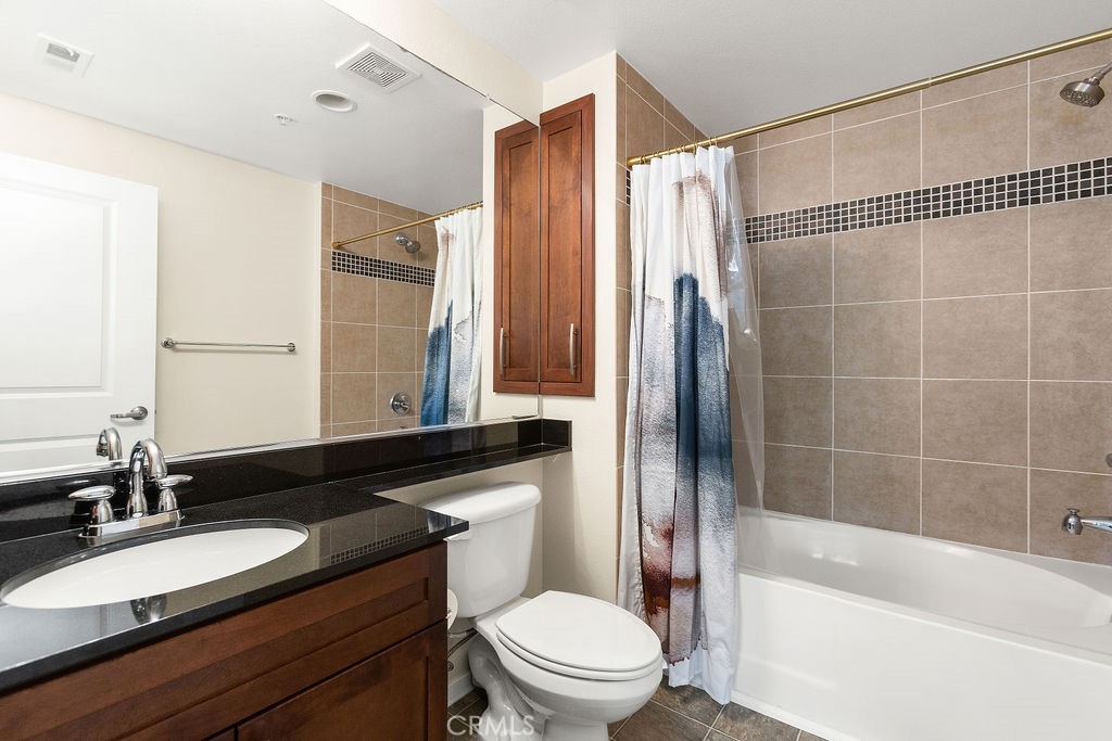 2416 Scholarship Property Photo 11