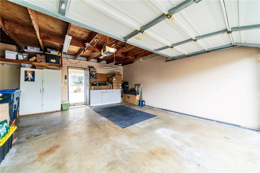2921 S Sycamore St E Property Photo 25