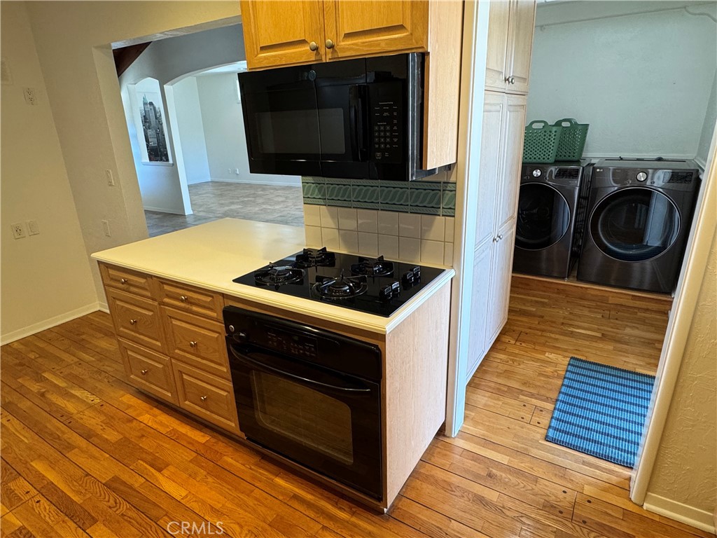 416 Aliso Avenue Property Photo 9