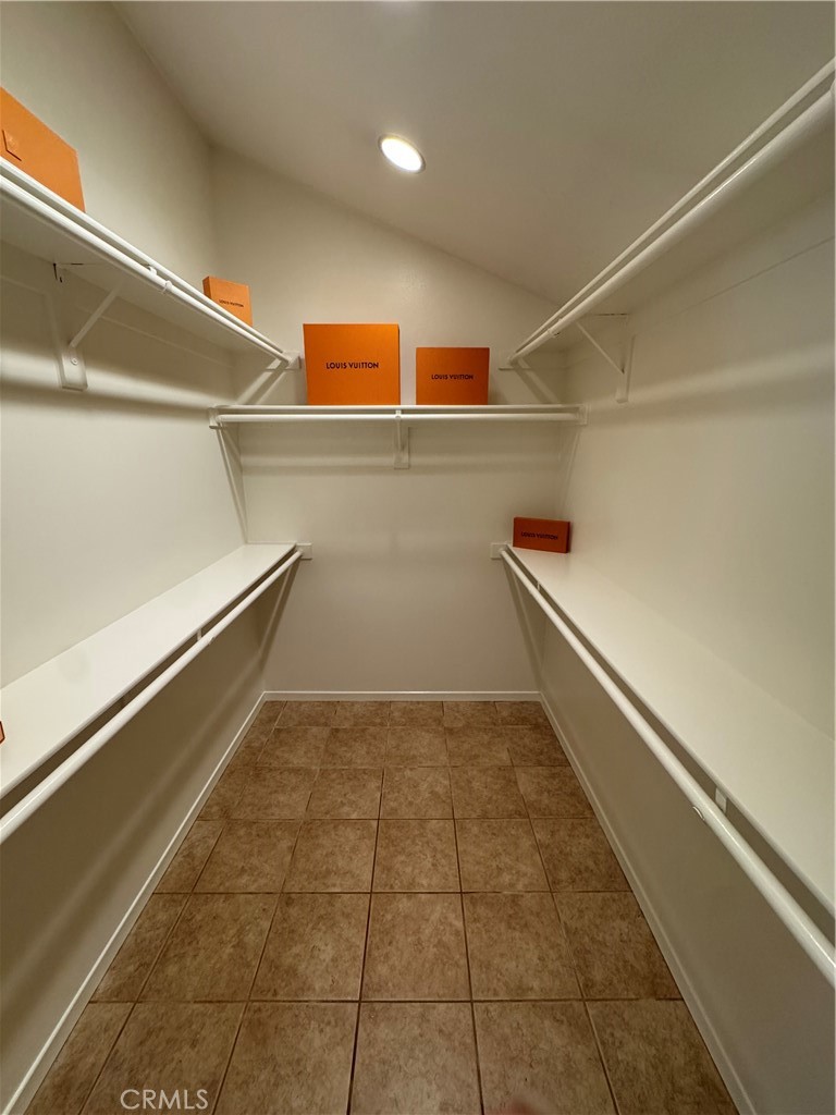 416 Aliso Avenue Property Photo 11