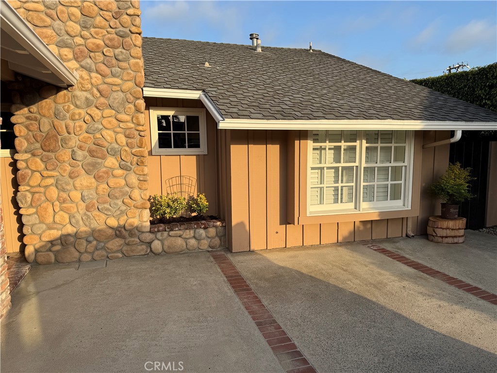 416 Aliso Avenue Property Photo 18