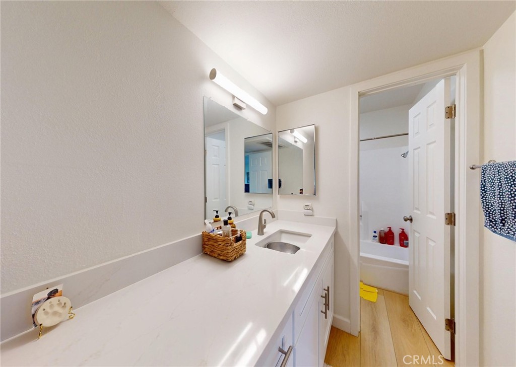 2835 S Fairview H Property Photo 15