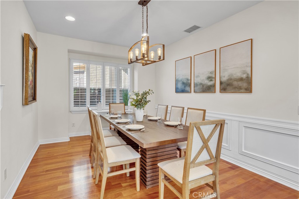 17 Riveroaks Property Photo 1