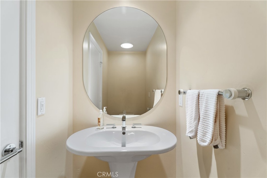 1351 La Mirada Property Photo 10