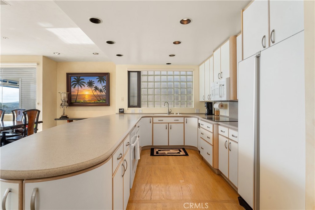 1351 La Mirada Property Photo 15