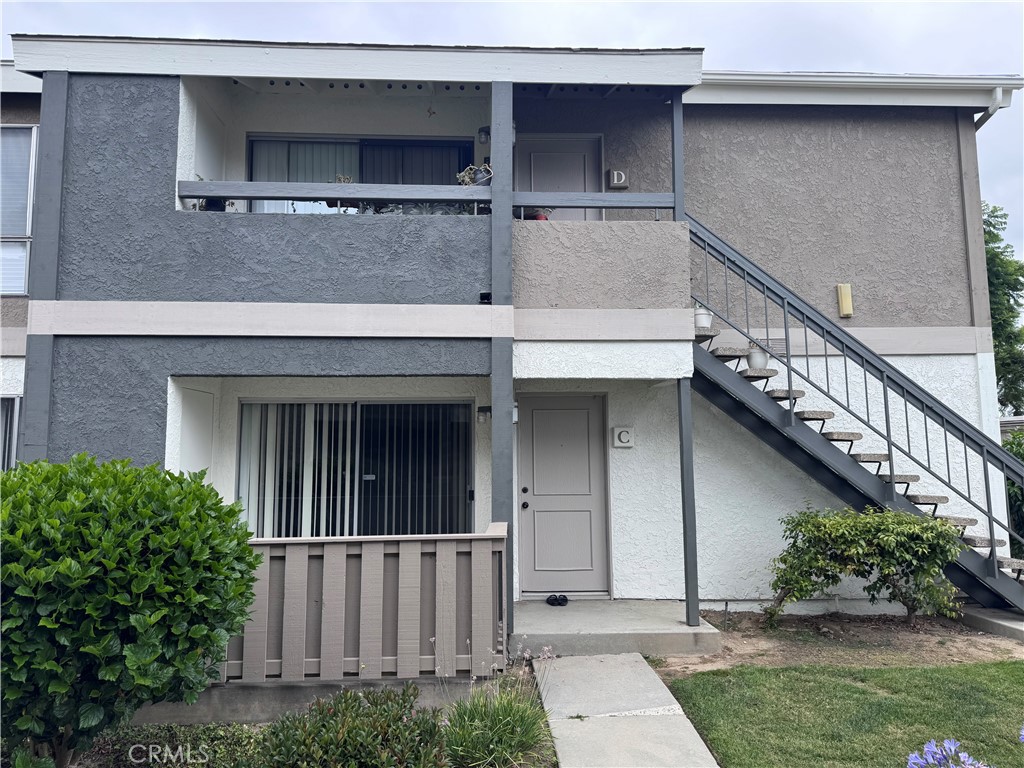 2871 S Fairview C Property Photo 1