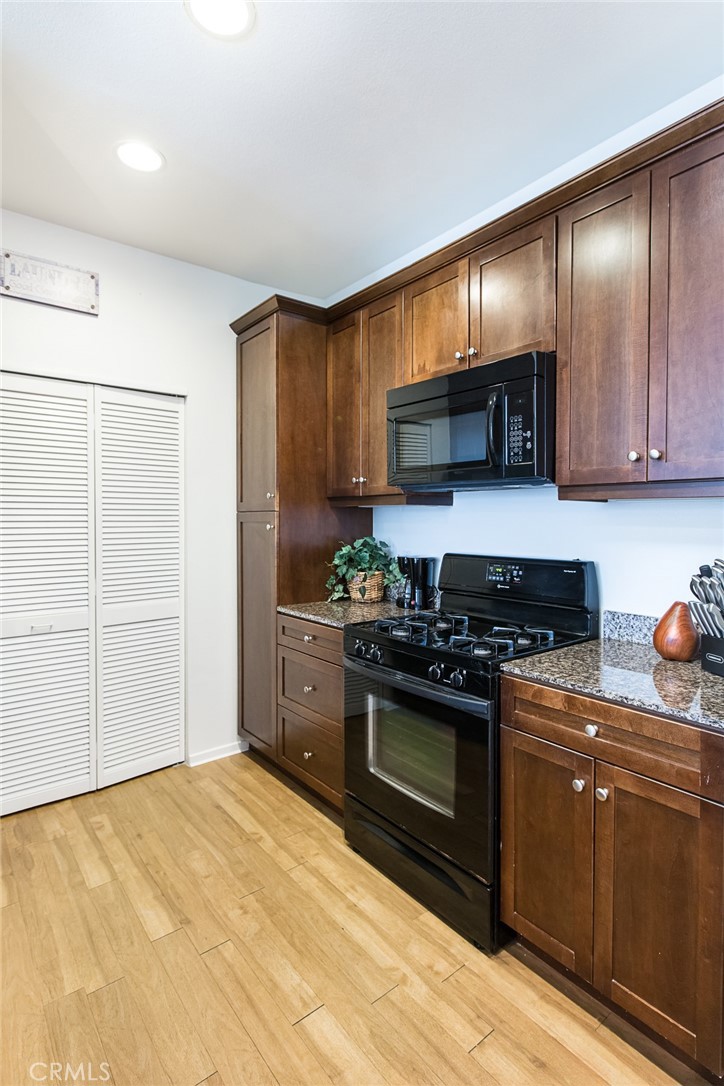 2117 Scholarship Property Photo 5