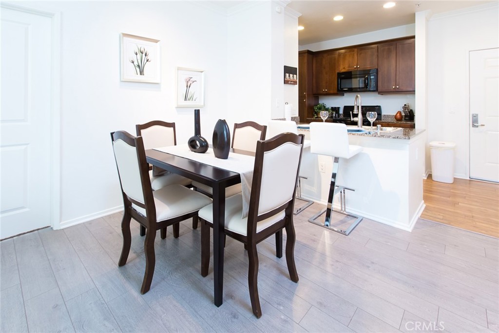 2117 Scholarship Property Photo 10