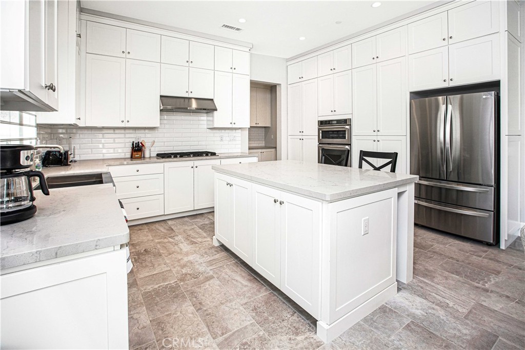 126 Donati Property Photo 8