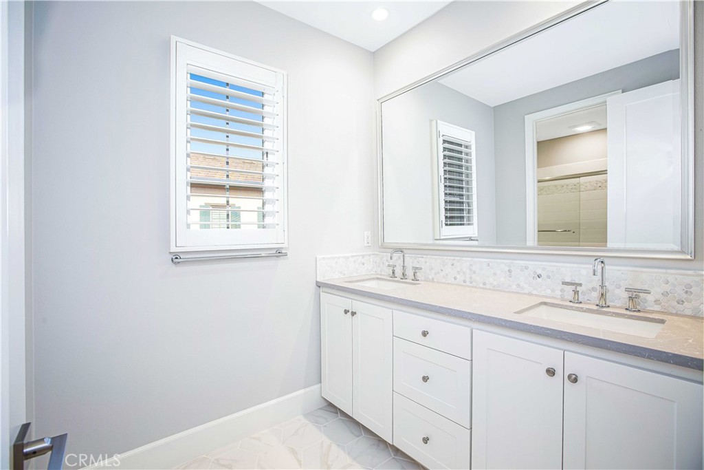 126 Donati Property Photo 19