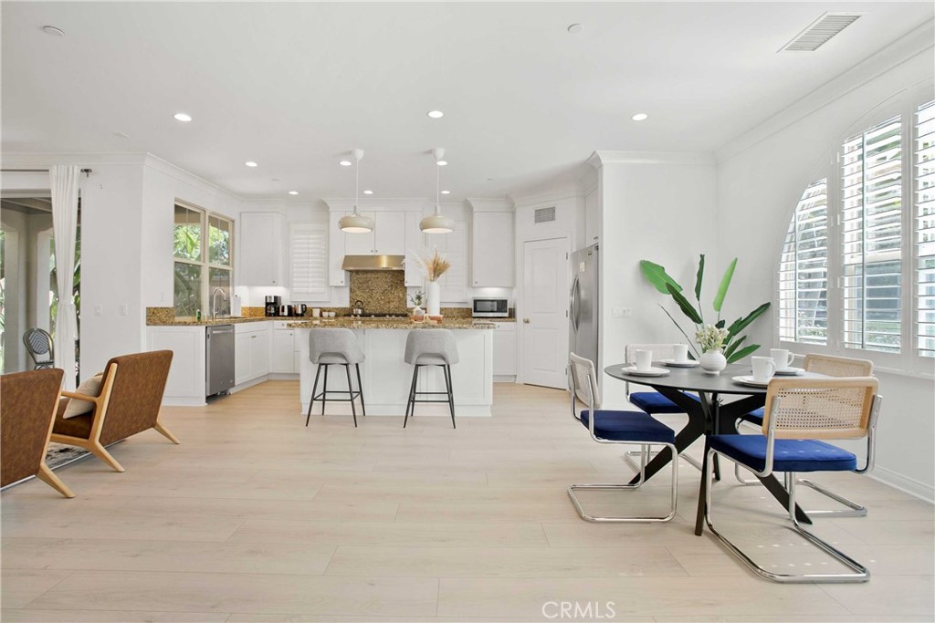 77 Hanging Garden Property Photo 6