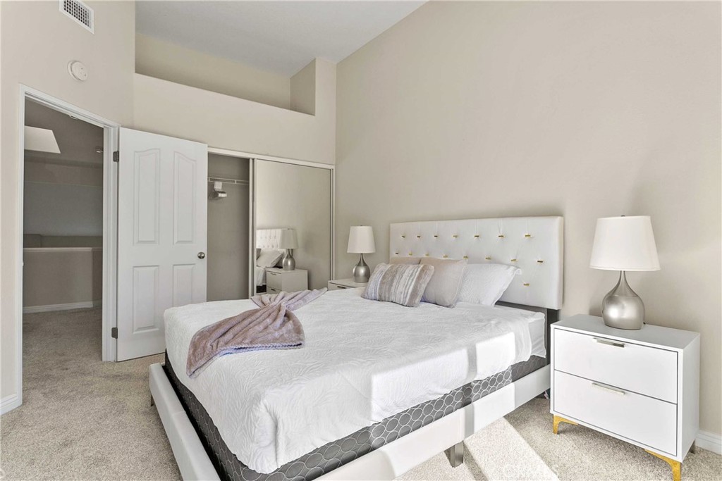 7 Genoa Property Photo 14