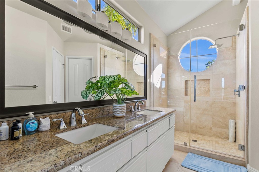 7 Genoa Property Photo 17