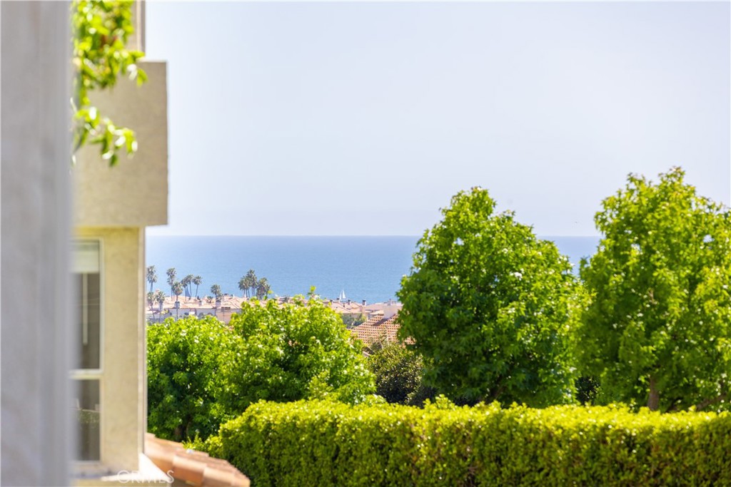 60 Corniche E Property Photo 1