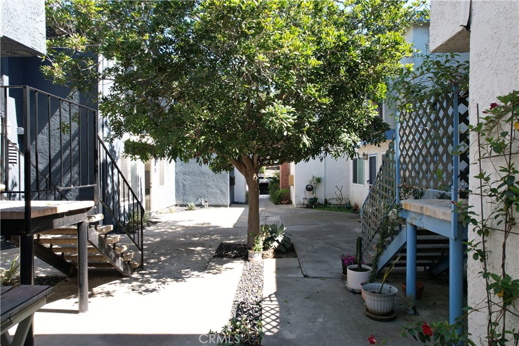 425 15th Property Photo 8