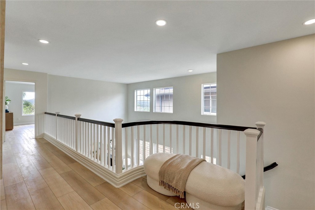 27961 Hedgeline Drive Property Photo 27