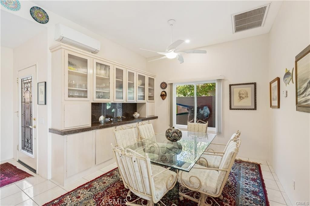 21 Colonial Property Photo 10