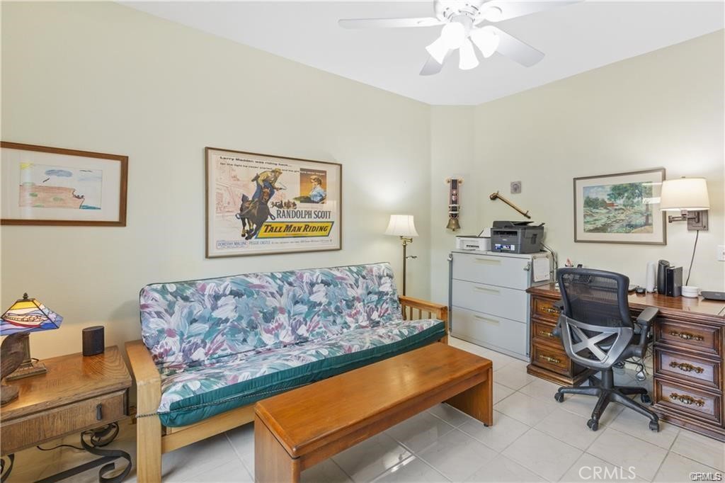21 Colonial Property Photo 18