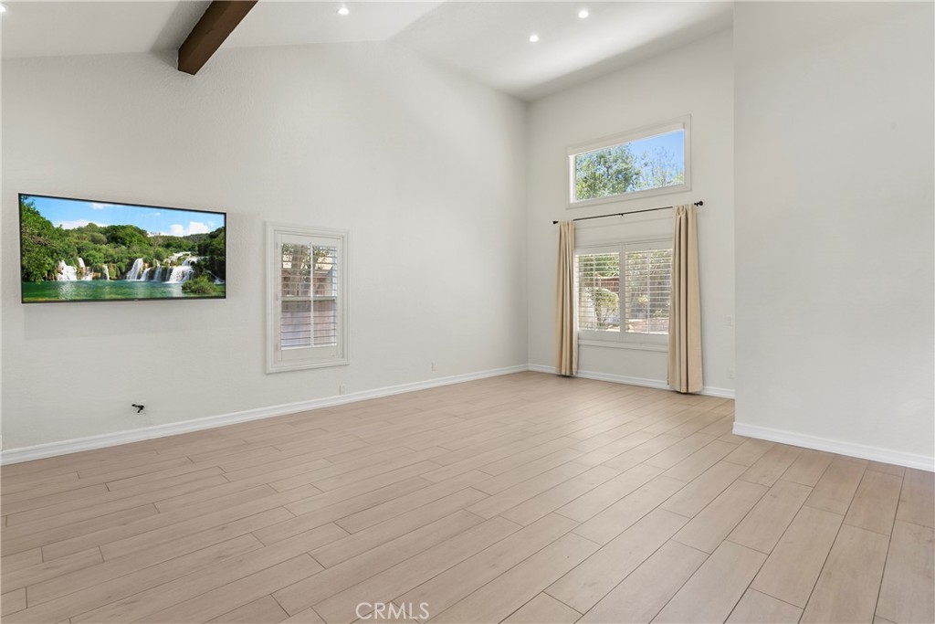 28501 El Sur Property Photo 3