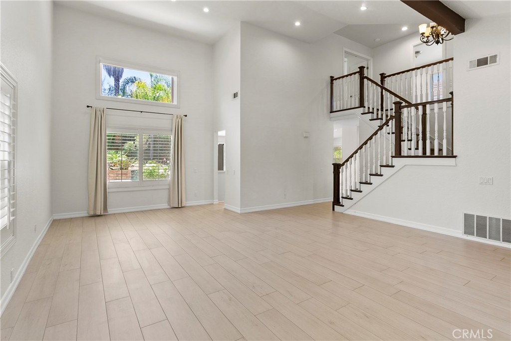 28501 El Sur Property Photo 4