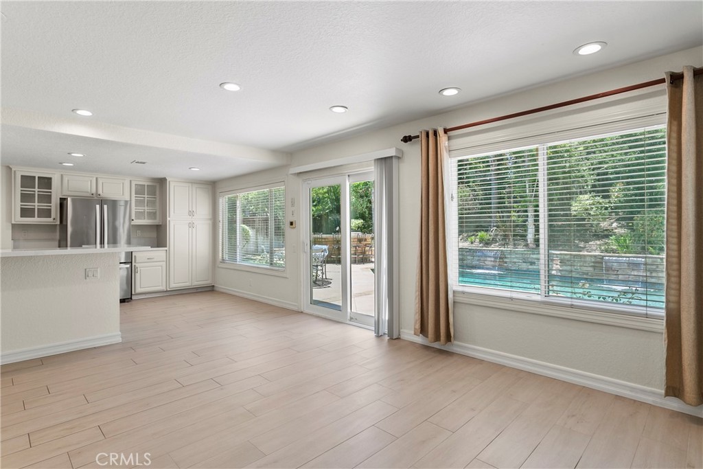 28501 El Sur Property Photo 8