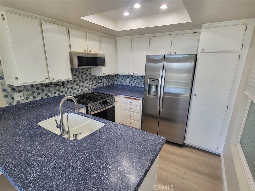 2017 Orchard Drive 11 Property Photo 8