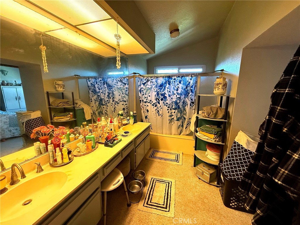 6079 E Butterfield Property Photo 8