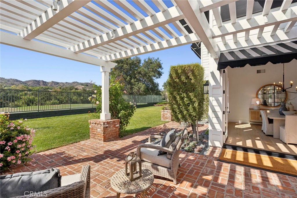 15 Canada Oaks Property Photo 11