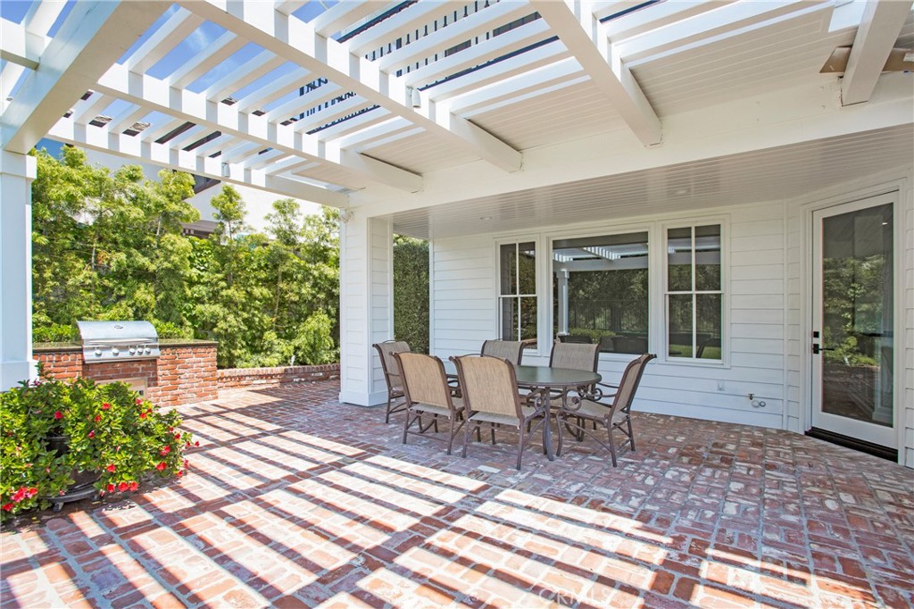 15 Canada Oaks Property Photo 49