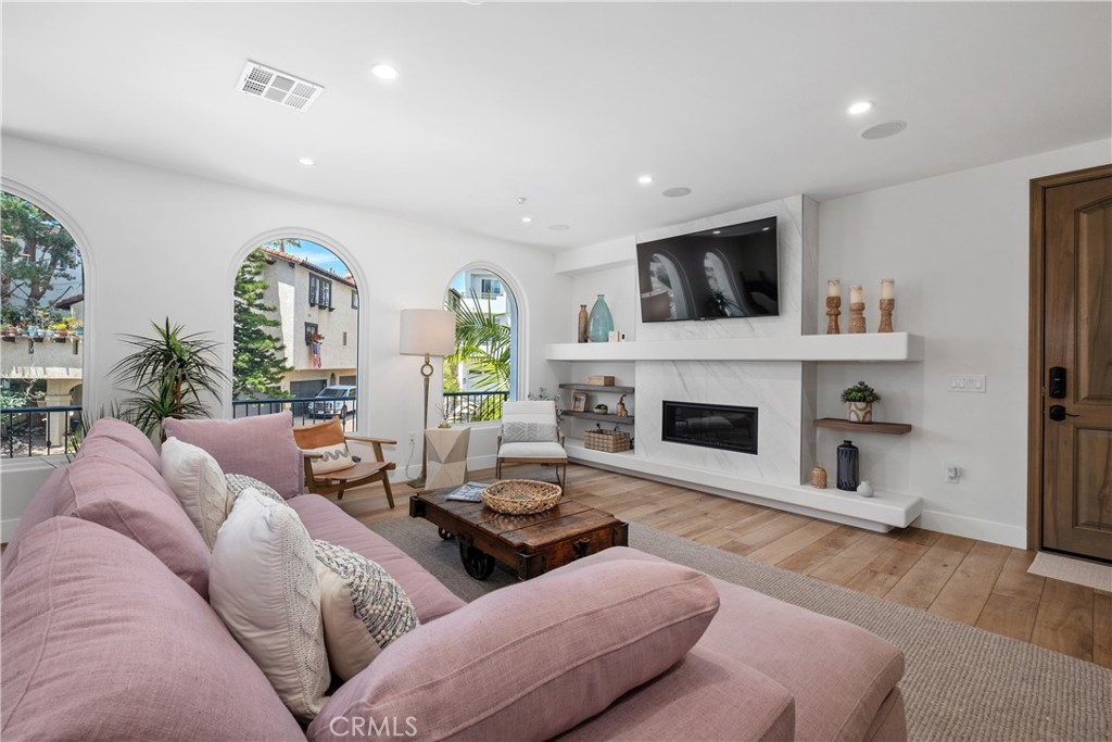 407 Avenida Santa Barbara A Property Photo 4