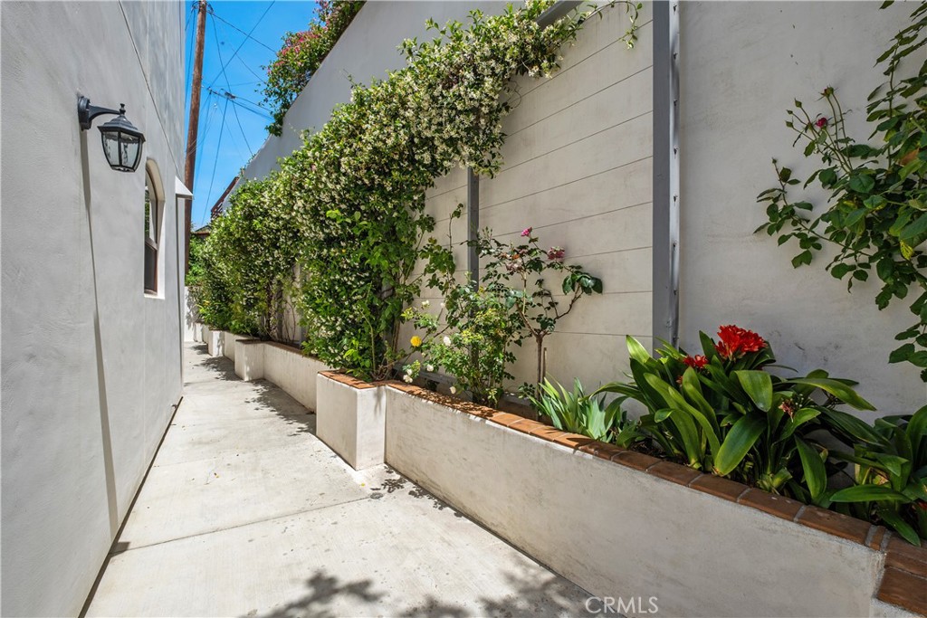 407 Avenida Santa Barbara A Property Photo 31