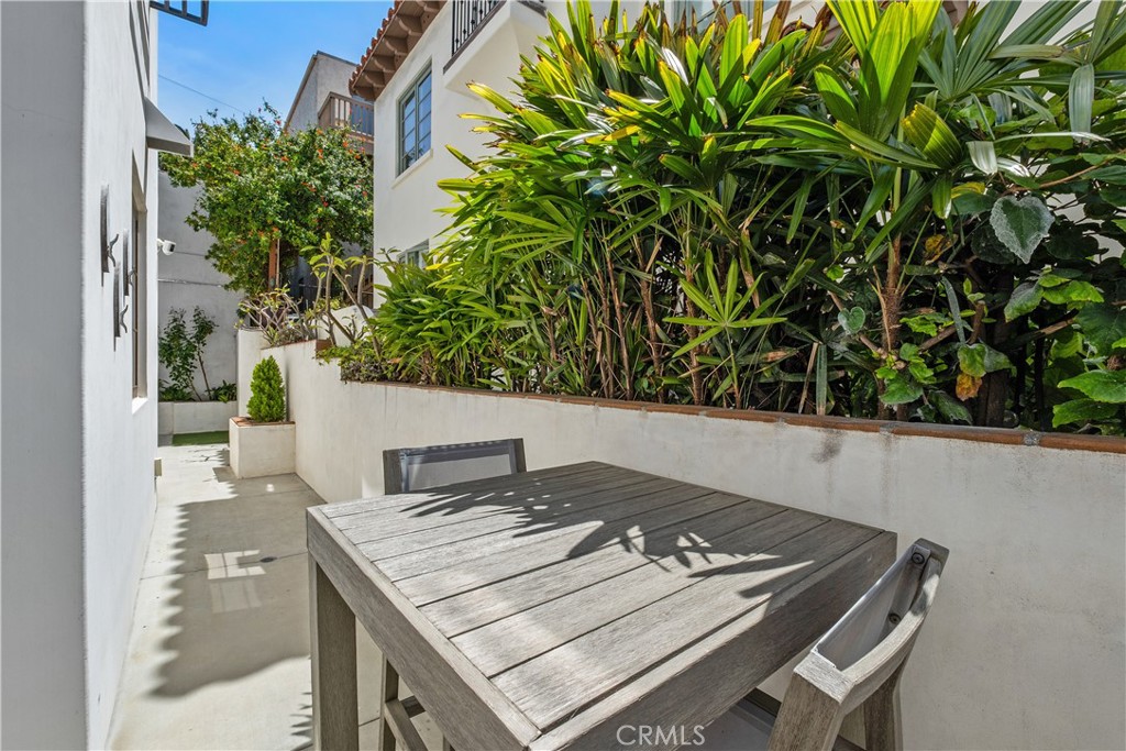 407 Avenida Santa Barbara A Property Photo 32