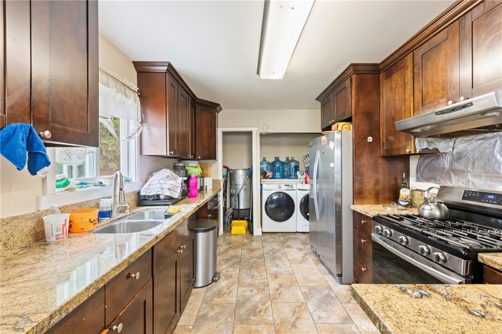 8818 Prince Property Photo 7