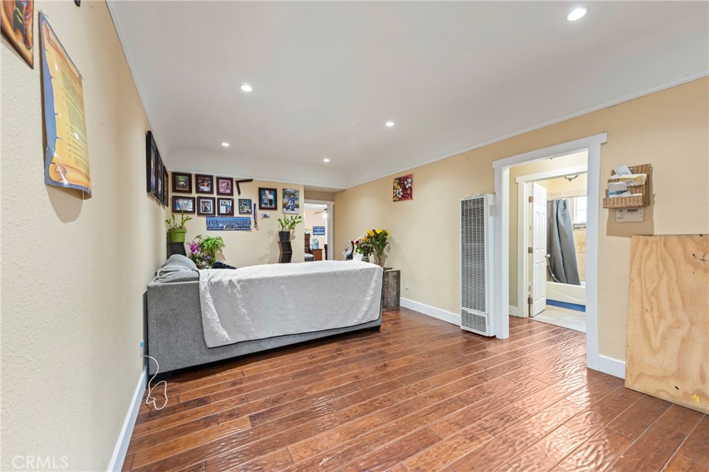 8818 Prince Property Photo 9