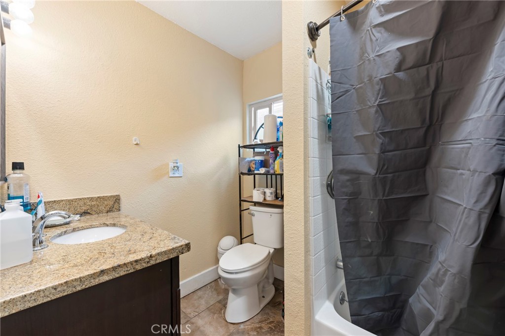 8818 Prince Property Photo 15